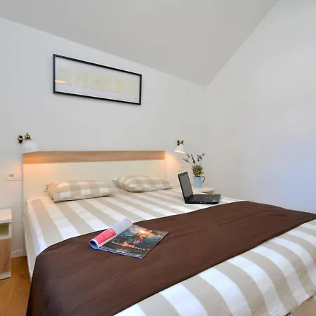 Primosten2 Appartement *